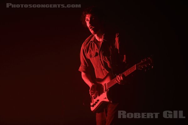 THE FAT WHITE FAMILY - 2025-03-06 - PARIS - CentQuatre - Nef Curial - 